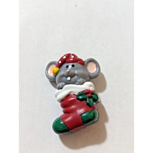 Jewelry - Vintage resin mouse in Christmas stocking pin 1.5" holidays